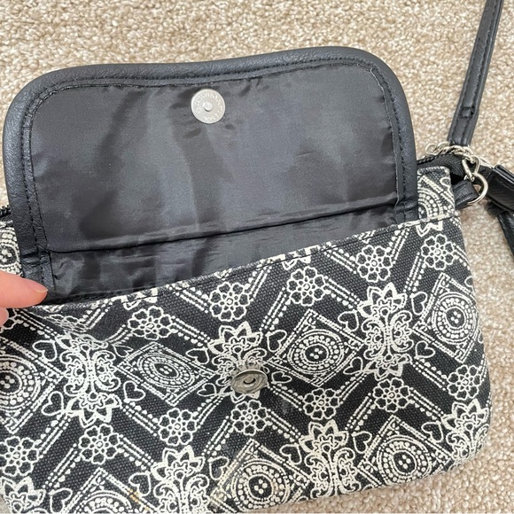 Steve Madden Black Paisley Crossbody Purse Bag Mini Small White Hearts Chain - Picture 5 of 10